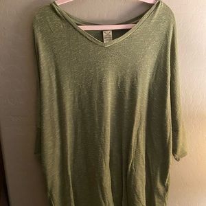 Faded Glory army green lightweight sweater with sleeve slits